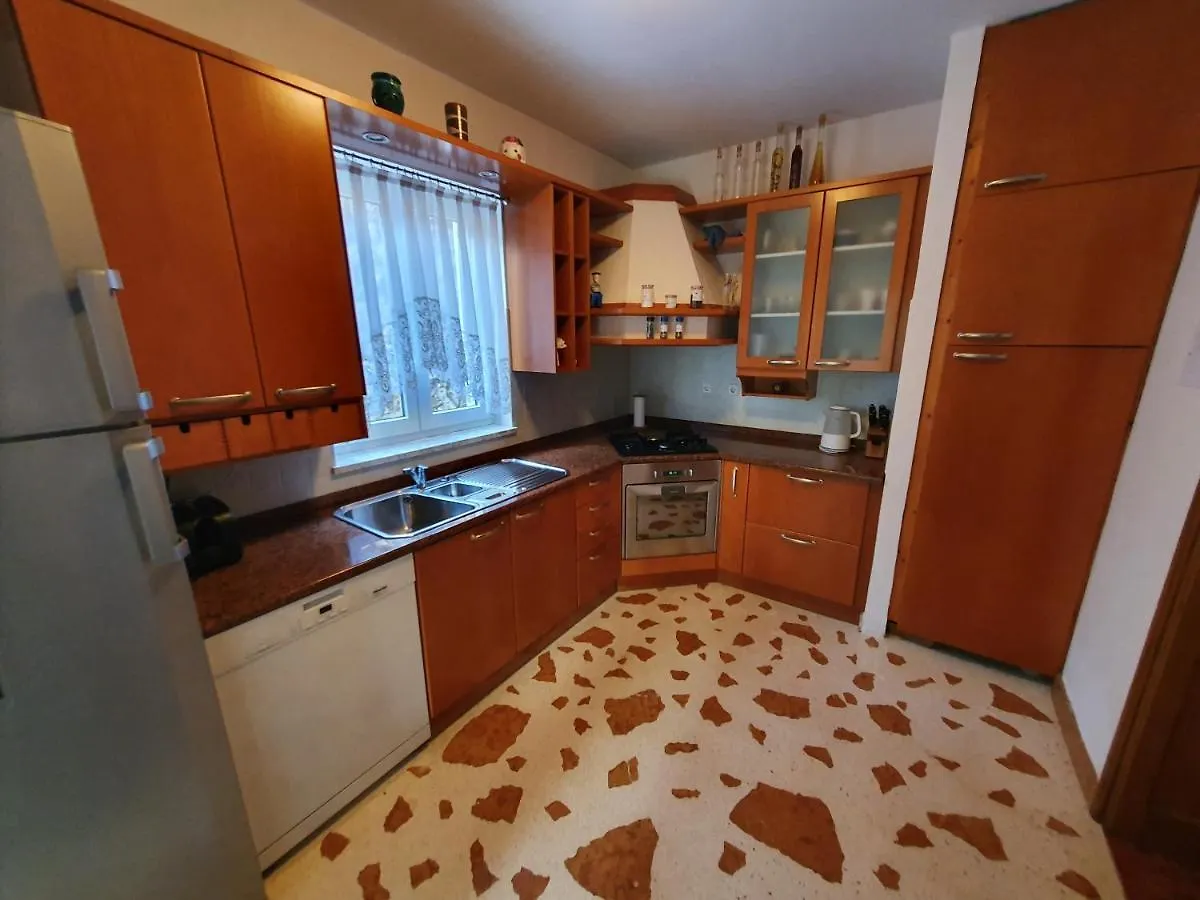 Villa Red Rose Njivice